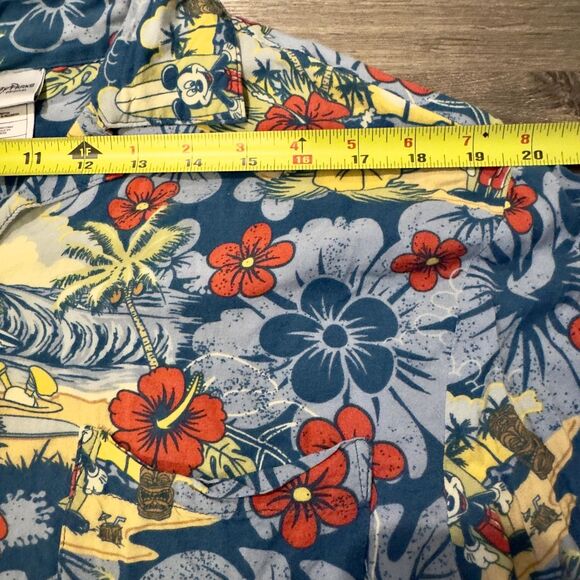 Disney Parks Aloha Hawaiian Shirt Medium Mickey Surfboard Tiki Surf Donald Pluto - Picture 7 of 10